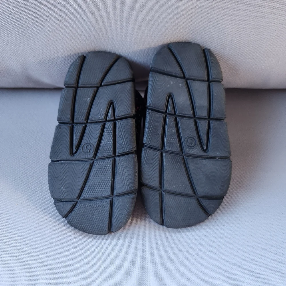 OP black and pink sandals